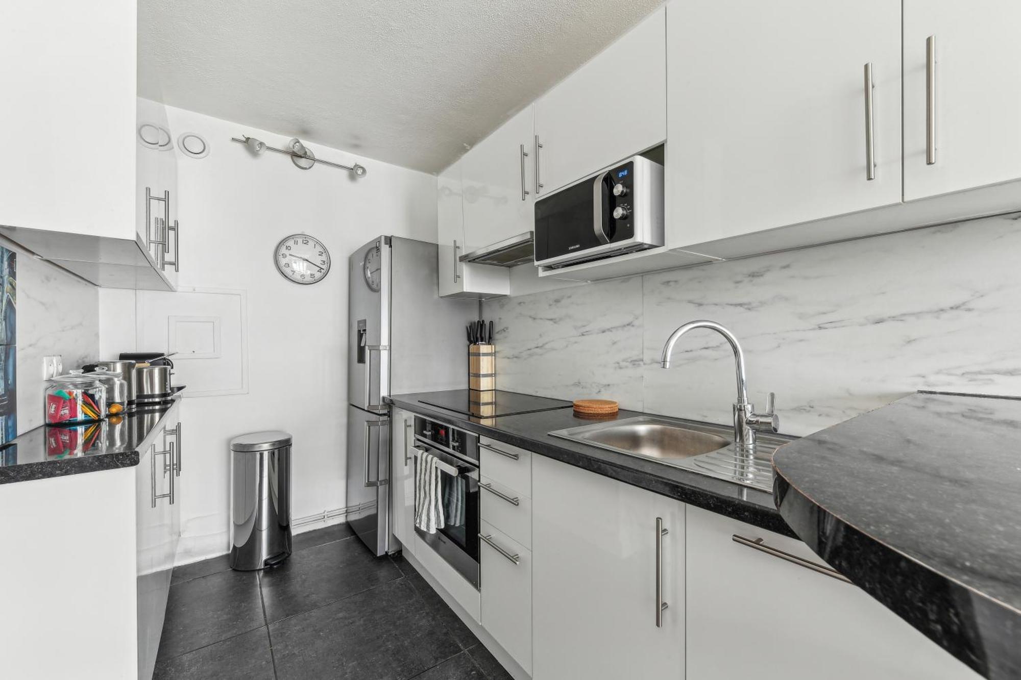 Chic And Comfortable Apart With Balcony Levallois-Perret Zewnętrze zdjęcie